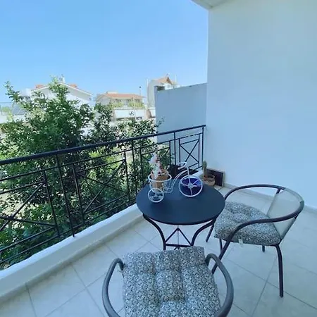 ειδικη προσφορα ηλιόλουστο με μεγάλο μπαλκόνι شقة *