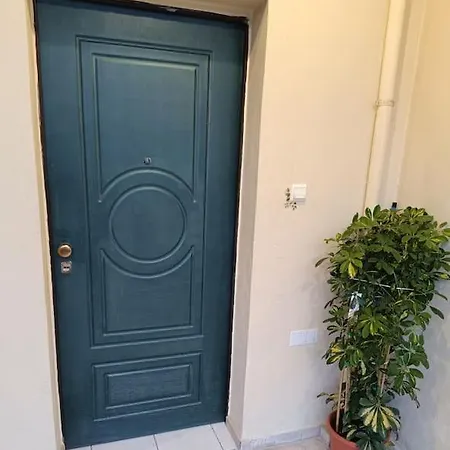 ειδικη προσφορα ηλιόλουστο με μεγάλο μπαλκόνι شقة *